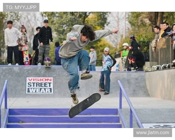 重庆滑板队在世界滑板锦标赛中以96分稳居积分榜首位